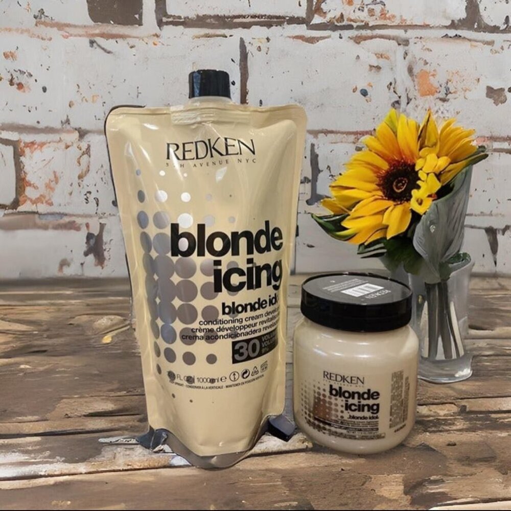 Redken Blonde Icing Flash Lift Blonde 17.6 oz Cream Developer 30 Vol 33.8 oz